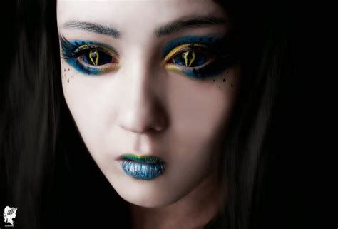 alien contact lenses