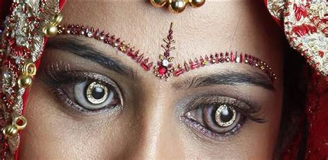 gold and diamond contact lenses